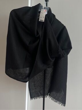 NWT Uniqlo pure 100% cashmere wrap shawl scarf luxury black color 28" x 81"